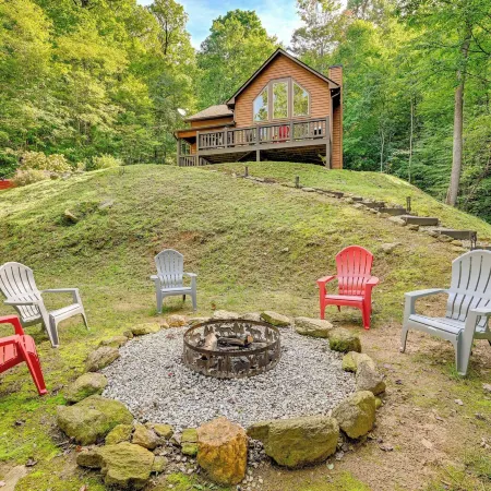 Bright Bryson City Cabin w/ Fire Pit & Hot Tub!
