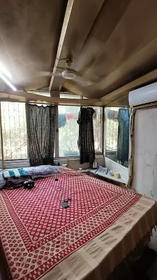 Amazing Marble Bedroom with Romantic Tub