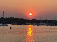 Charming 3-bedroom house in the heart of beautiful Bristol with WiFi, AC Hotels in Bristol