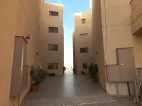 Chalet on the ground, the sea is 10 meters away Hotels in Al Khiran