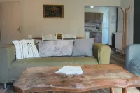 Gîte au Sein de Notre Ferme en Pierre du Xviie Siècle