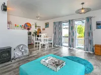 Cute and central Hotels in Coromandel