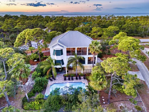 Prince of Tides - 6 BEDROOM with POOL+ELEVATOR - SHORT WALK TO BEACH