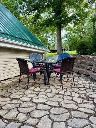 Hunters Paradise on The Lake.  Cozy 2 bedroom house with large back yard