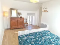 Maison Comfortable et Conviviale Avec de Beaux Espaces