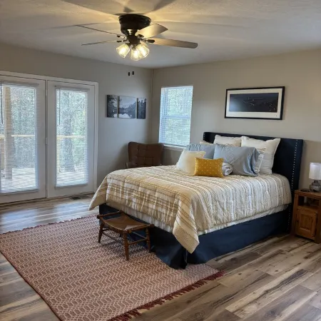 Charming 2-bedroom house in lovely Norfork Surrounding Area