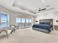 Luxury Waterfront Paradise in Apollo Beach