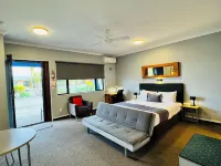 The Rocks Motel