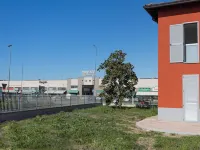 The Green Nest 2km HighwayA21/Private parking