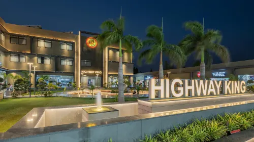 Hotel Highway King Behror - Hot Tub