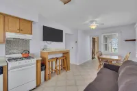 Lavallette Heart of Town 2 Family Beach Block 2 Bedroom Available! Hotels in Lavallette