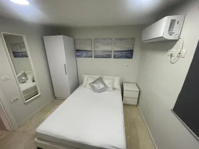 Lovely apartment in the heart of Tel-Aviv Jaffa!!! Отели в г. 