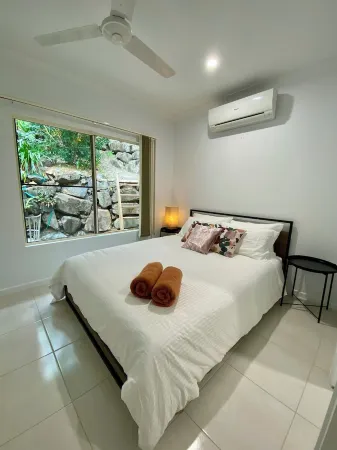 Tranquil Tropical Oasis in Palm Cove. Family friendly!