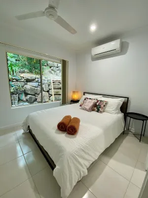 Tranquil Tropical Oasis in Palm Cove. Family friendly!