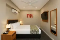 Ela Beach Hotel & Apartments