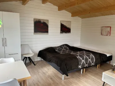 Camp Itivi Hotels near Jakobshavn Glacier