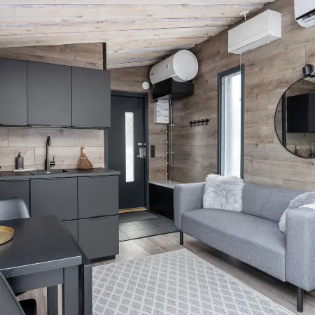 Private & Luminous Suite with lake views