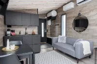 Private & Luminous Suite with lake views