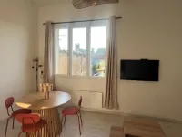 Apartment in the heart of downtown 沙朗酒店