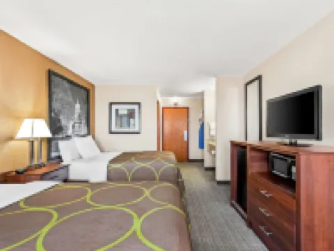 Super 8 by Wyndham Sturtevant/Racine Hotels in Racine County