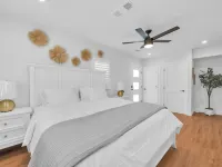 Glendora Route 66 Home Newly Renovated Spacious 4-bedroom with 6 bathrooms Hoteles en Glendora