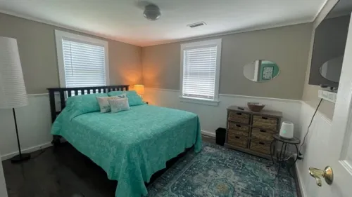 Quiet 2 bedroom Frisco cottage, less than a mile from the beach!