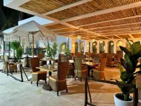 Ocean View, Terrace and Swimming Pools のホテル