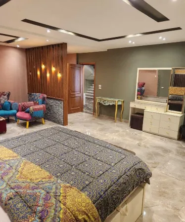 Luxurious 13-bedroom villa in phenomenal location in El Sheikh Zayed City. Отели рядом с достопримечательностью «Cairo University - Sheikh Zayed Campus»
