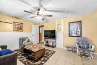 Garden apt, 1 bedroom, great for corporate stays Hotels in Snellville