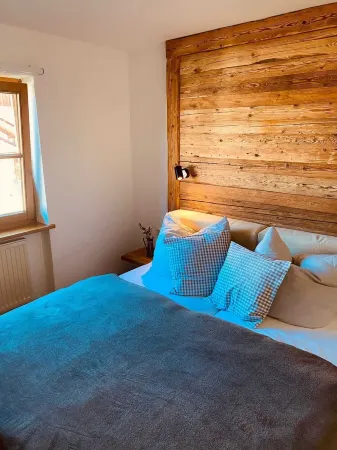 Family-friendly vacation apartment for mountain lovers with panoramic views.