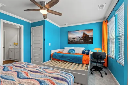 Central location Modern Lakefront 2 king-Suite 3 Bedroom 3 Full Bathroom