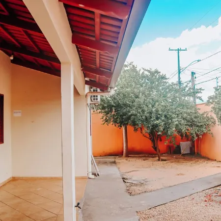 Cozy 3/4 House - Air conditioning in 3/4. Garage.