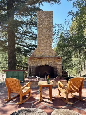 Luxury cabin located on a private ranch in Cloudcroft