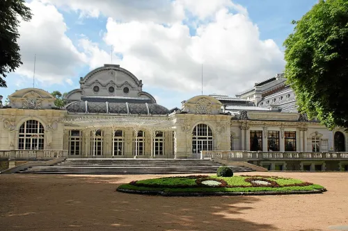 Kyriad Restaurant Centre Spa Vichy Hotels in Vichy