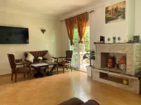 Charming 3-bedroom house with AC and WiFi in fantastic Sidi Bouzid Hotel a Sidi Bouzid