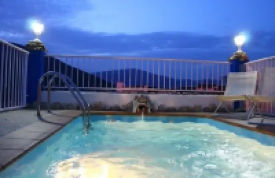 Aurora Cottage for 9 people