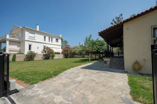 Seaside Serenity Retreat – Nea Makri by ΜΡS Hotels in Nea Makri