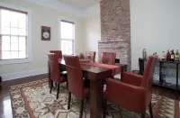 SVR00235 Only 3 blocks from Forsyth Park, free parking, walkable everywhere