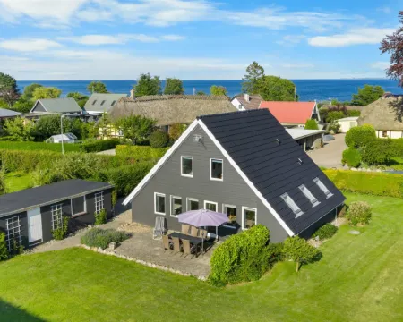 "Begitte" - 200m from the sea Hotels in Hesselager