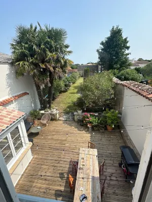 Family villa near the ocean, sleeps 10, pets welcome! Hotels in Marennes-Hiers-Brouage