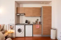 Superb, charming apartment 10 minutes from Saint-Rémy. Hotels in Noves