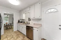 Beautiful and Spacious 4BR/3BA Home Near Atlanta Airport – Sleeps 8