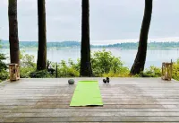 Waterfront Burton Loop - The Very Best Of Vashon, cozy cabin with a harbor view.