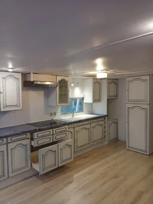 Mobile home with terrace. A rental suited to family vacations Hotels in Montils