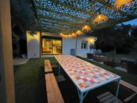 un Séjour de Charme à Gémenos, Niché au Cœur de la Provence Hotels in Gemenos