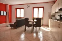 Matisse - Apartment with two berdrooms and garden in La Morra