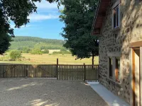 Little owl lodge Hotels in Champnétery