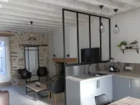 Gite for 6 to 8 people, all renovated with Jacuzzi, 20 minutes from puy du fou Hotels in Mauleon