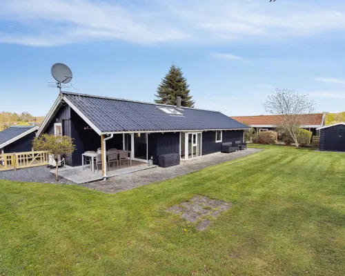 "Petrus" - 750m from the Sea Hotels in Hejls