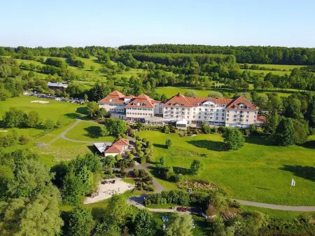 Golf- Und Sporthotel Wiesensee Отели в г. Менгерскирхен